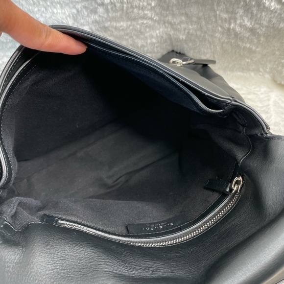 Givenchy Pandora Pure Medium Bag - Picture 9 of 15